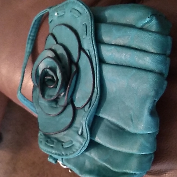 Purses - Picture 7 of 10